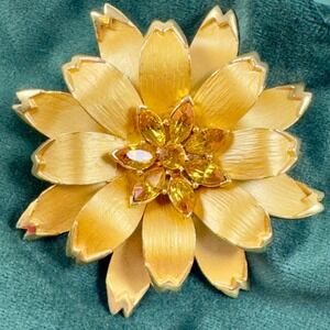 Vintage Gold Tone Flower Brooch Amber Rhinestone Layered Petal Statement 3 inch